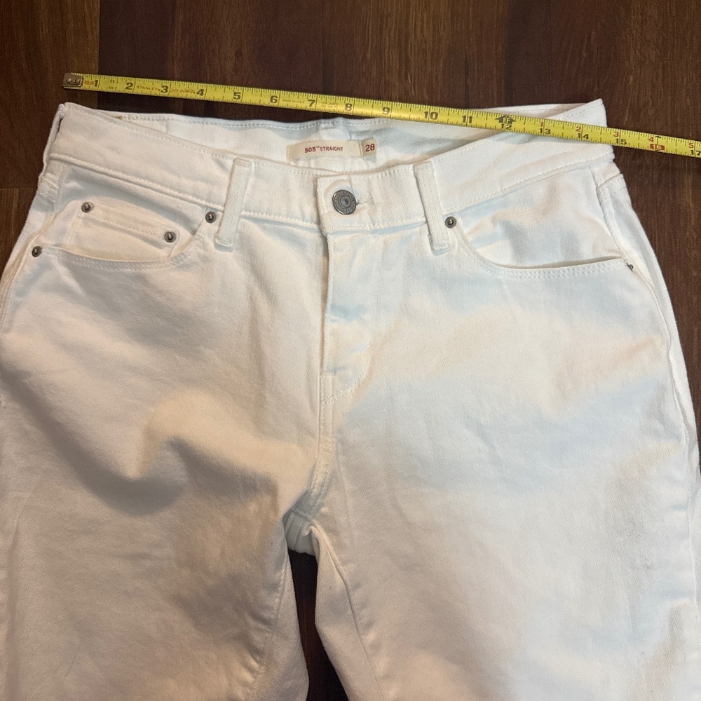 LEVI’S Women’s 505 Straight White Jeans Size 28 - Picture 6 of 9